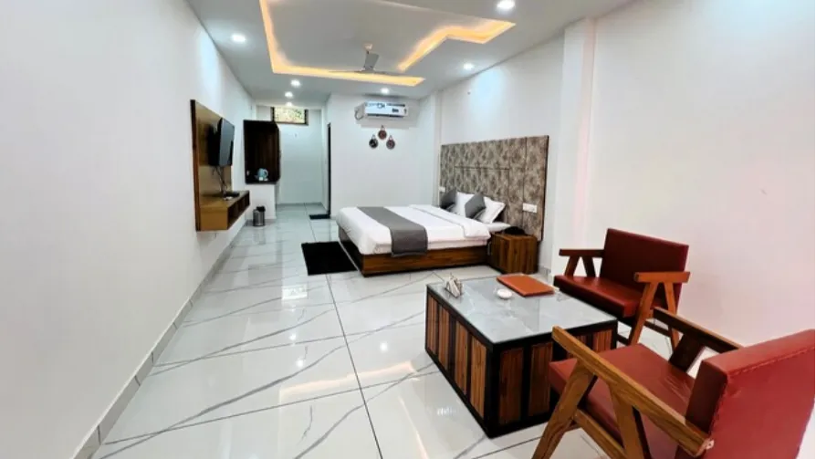 Deluxe King Room